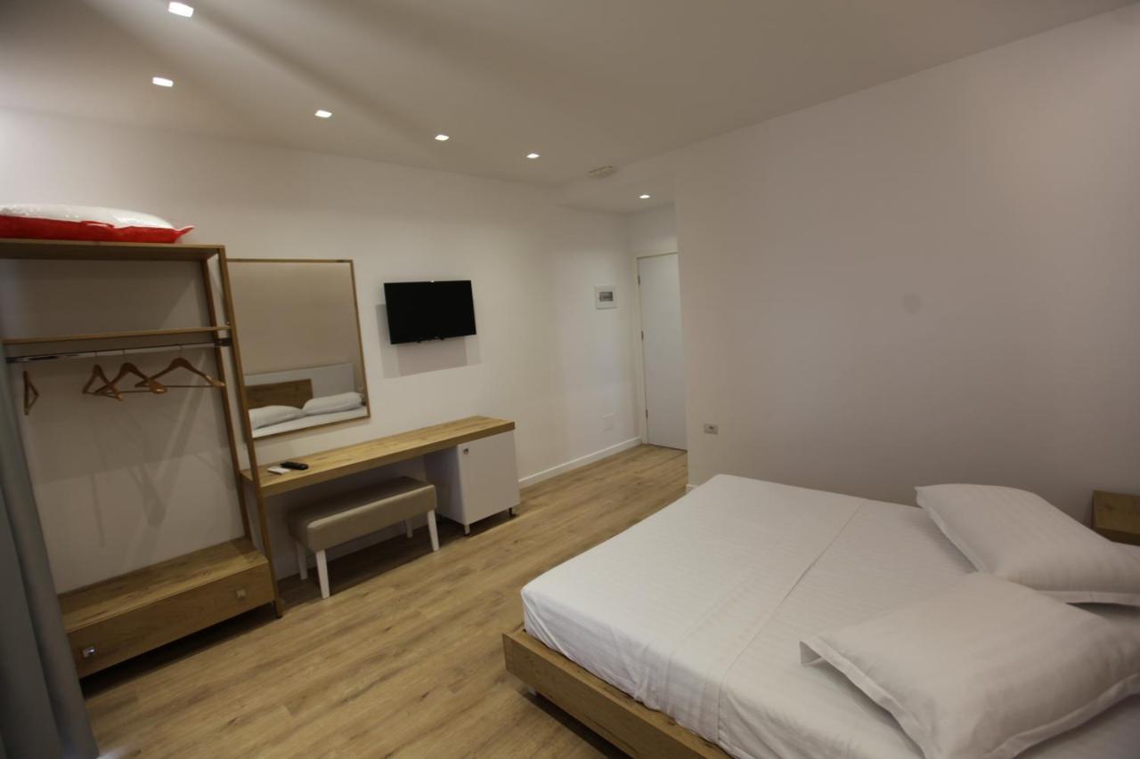 Sea Breeze Villa Saranda Kültér fotó